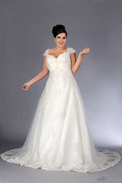 CURVACEOUS LARA - Click for details